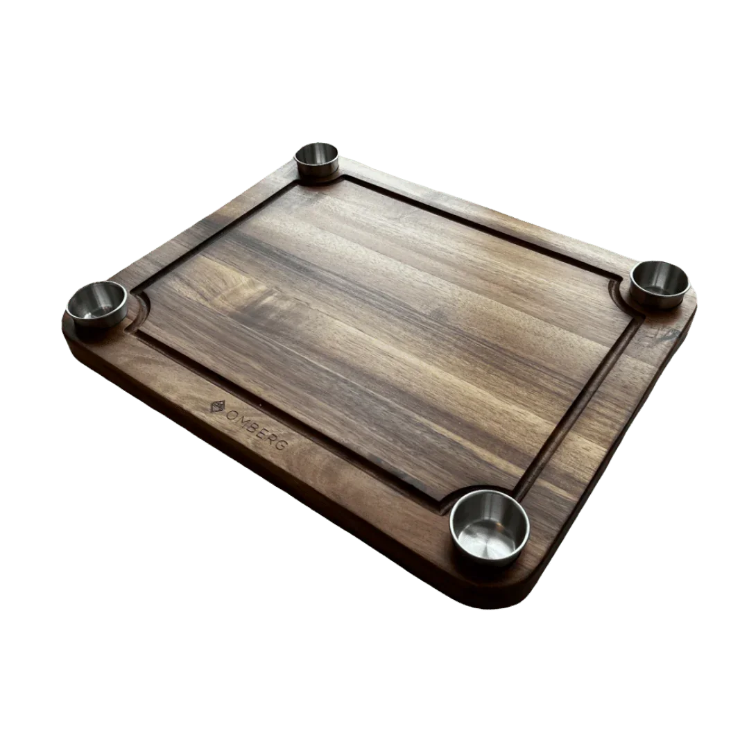 Omberg sharing cutting board acacia wood 40x48 cm with four stainless steel dip bowls, top view